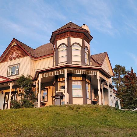 Bluejay Suites B&B Whitehorse Exterior foto
